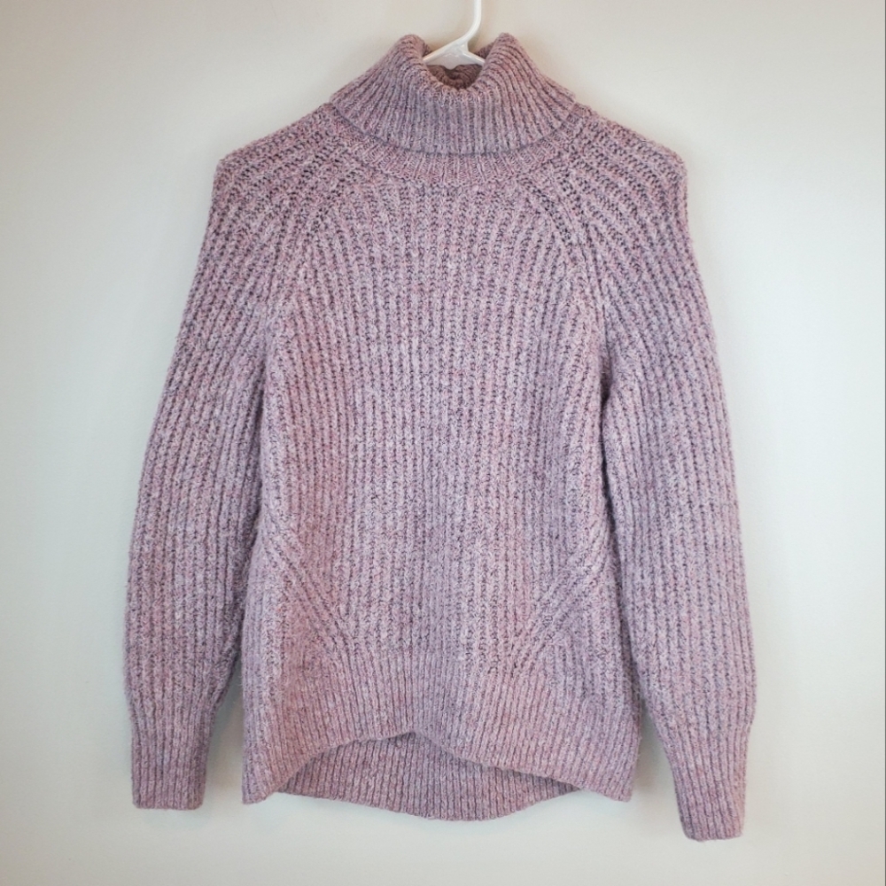 Old Navy Size M Wool Blend Long Sleeve Turtleneck Sweater